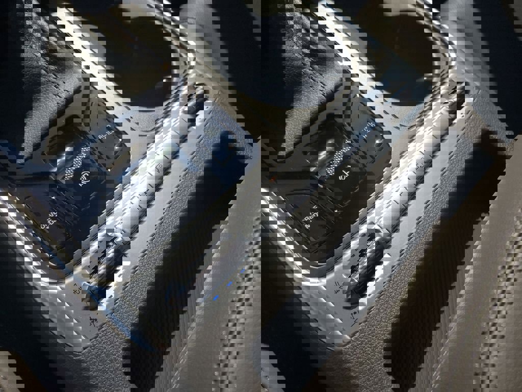 New 2026 Kia Carnival SX w/ SX Dark Edition Package FWD image 38