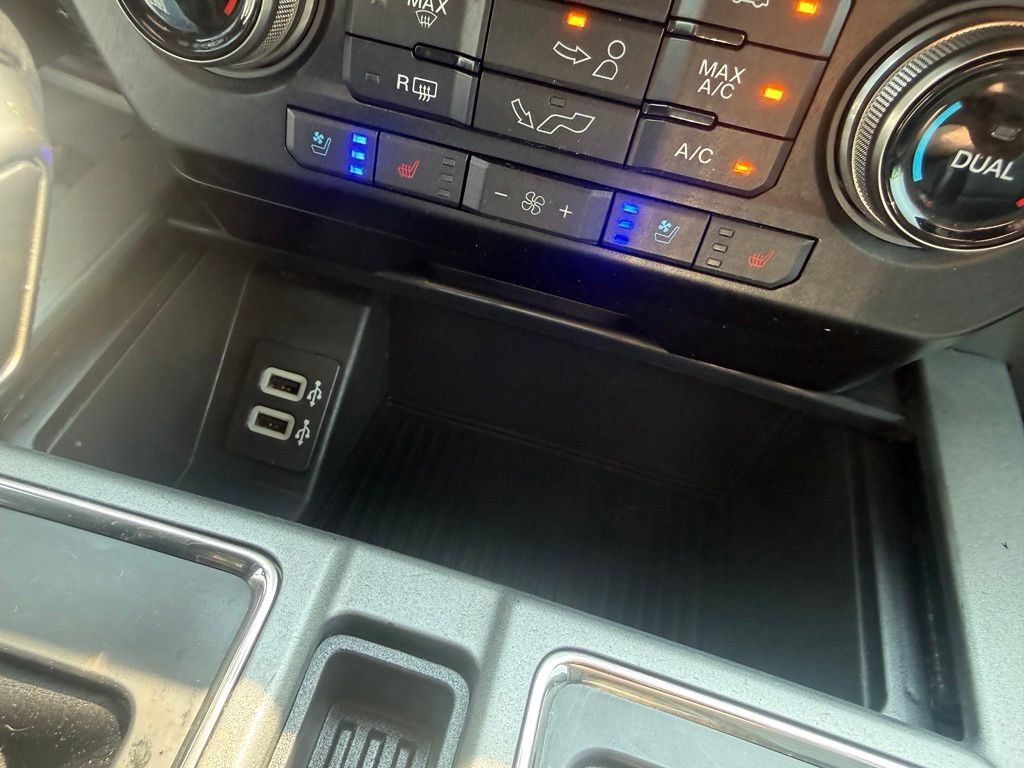 Used 2019 Ford F150 Raptor w/ Equipment Group 802A Luxury AWD/4WD image 36