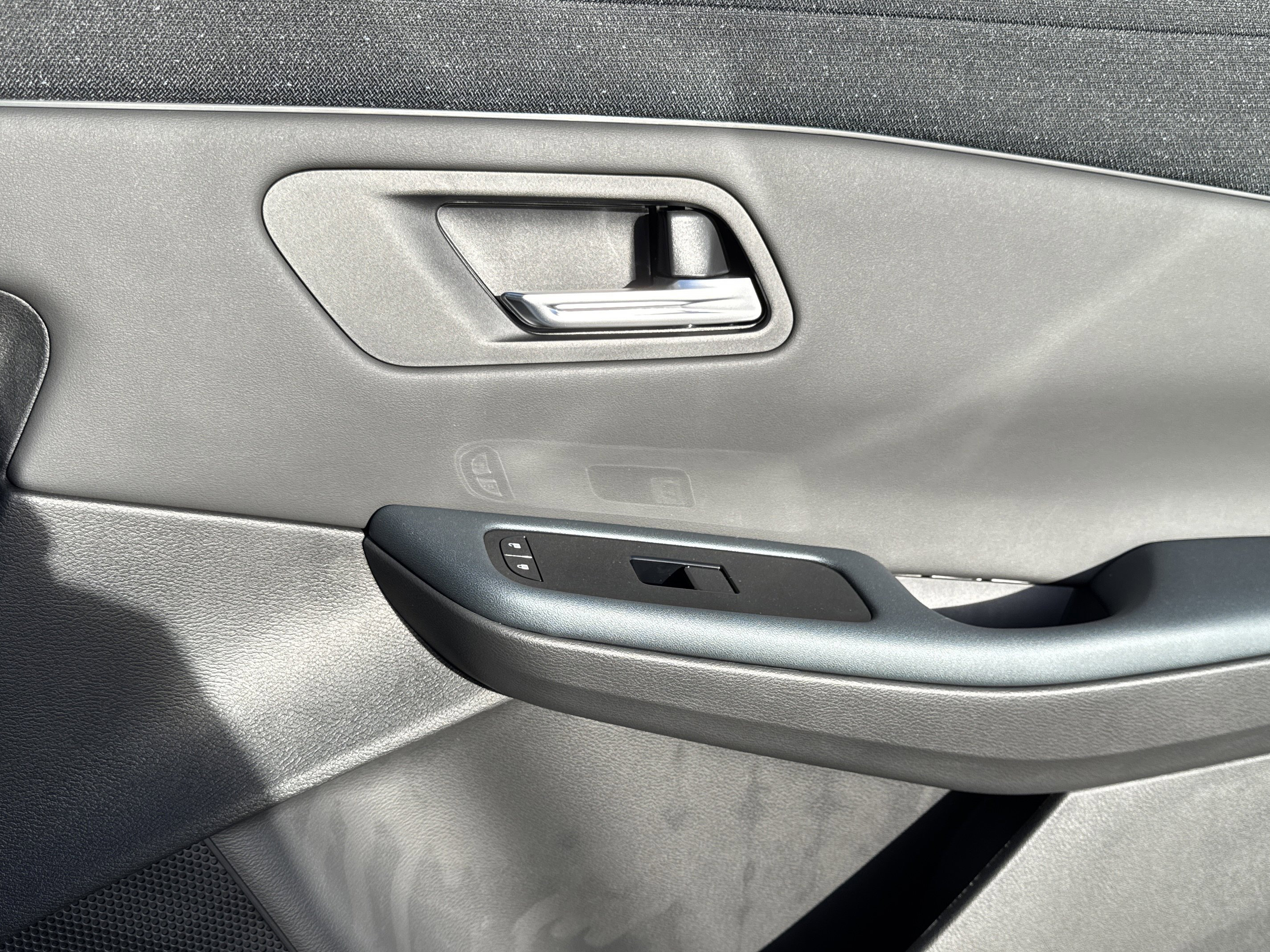 New 2026 Nissan Leaf Platinum+ w/ Cargo Package (Platinum+) image 17