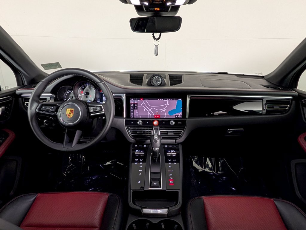 Certified 2023 Porsche Macan S AWD/4WD image 19