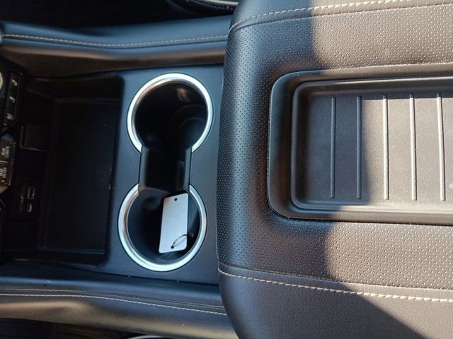 Used 2021 GMC Yukon SLT w/ SLT Premium Package image 26