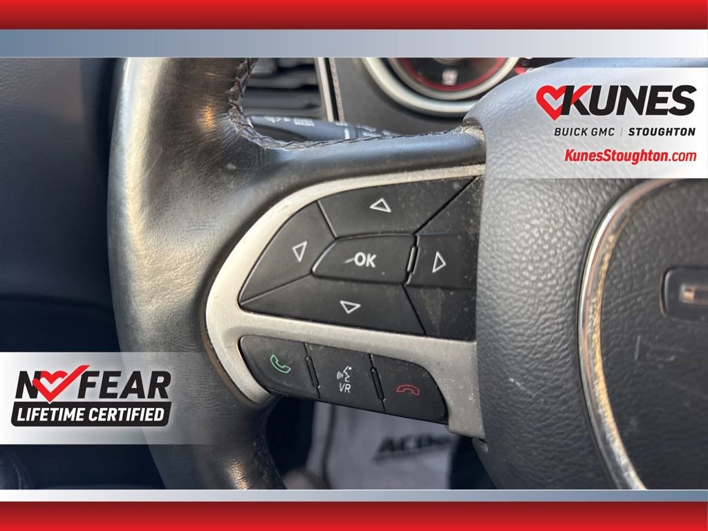 Used 2015 Dodge Challenger SXT Plus image 23