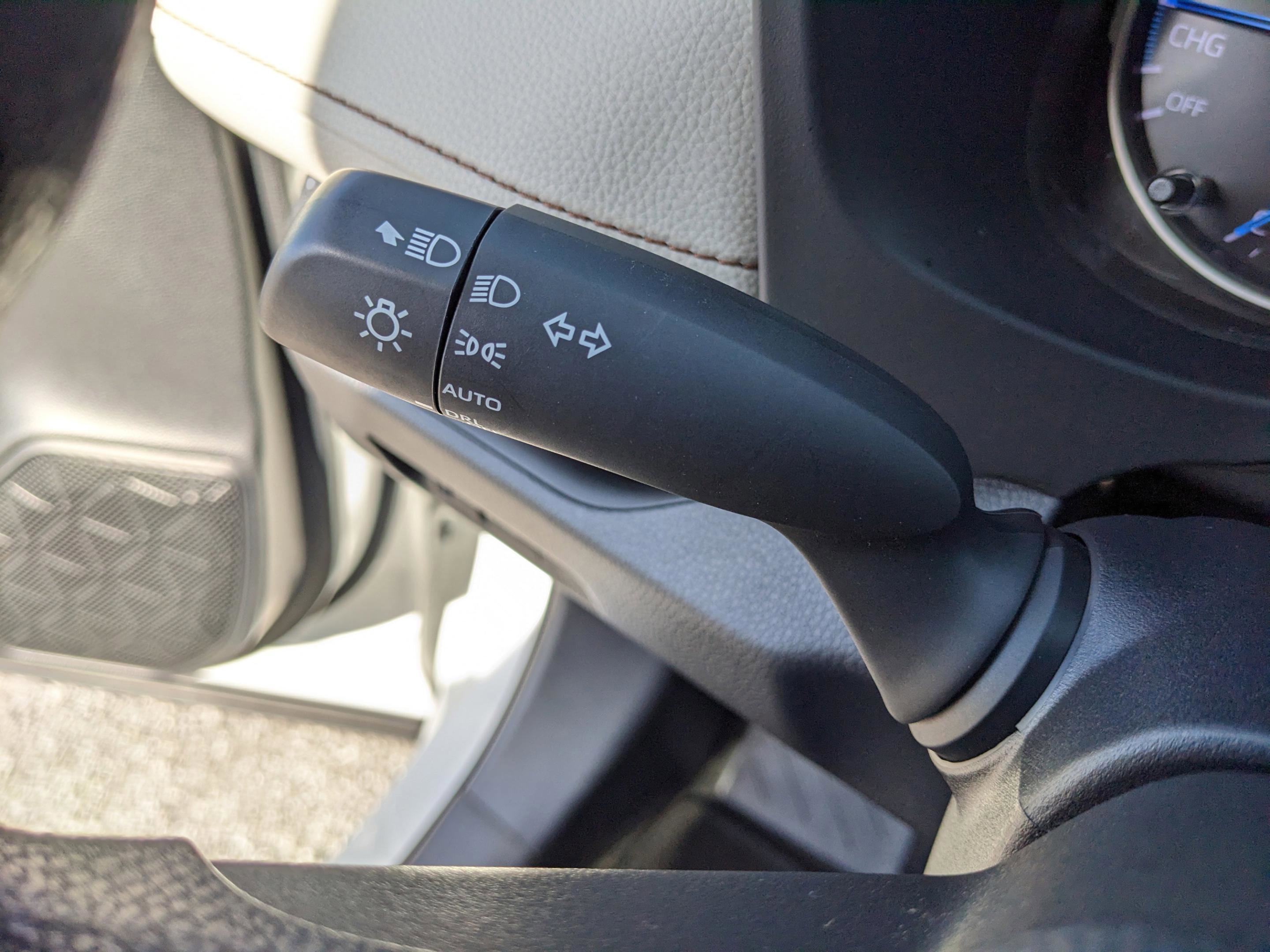 Used 2022 Toyota RAV4 XLE image 39