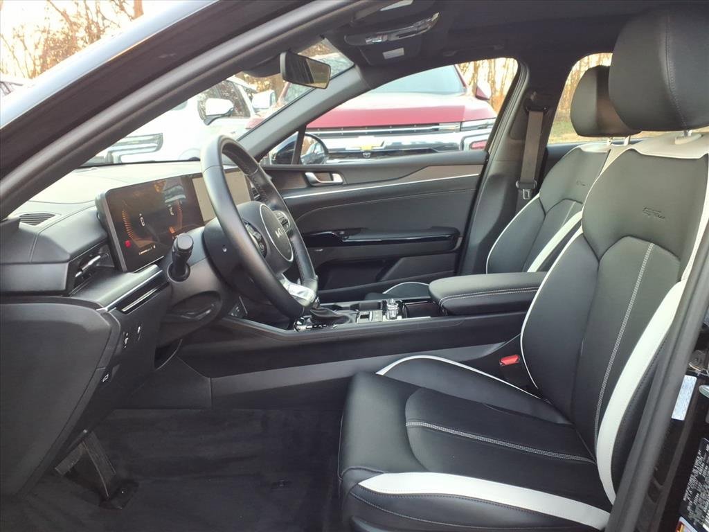 Used 2025 Kia K5 GT-Line w/ GT-Line Premium Package image 12
