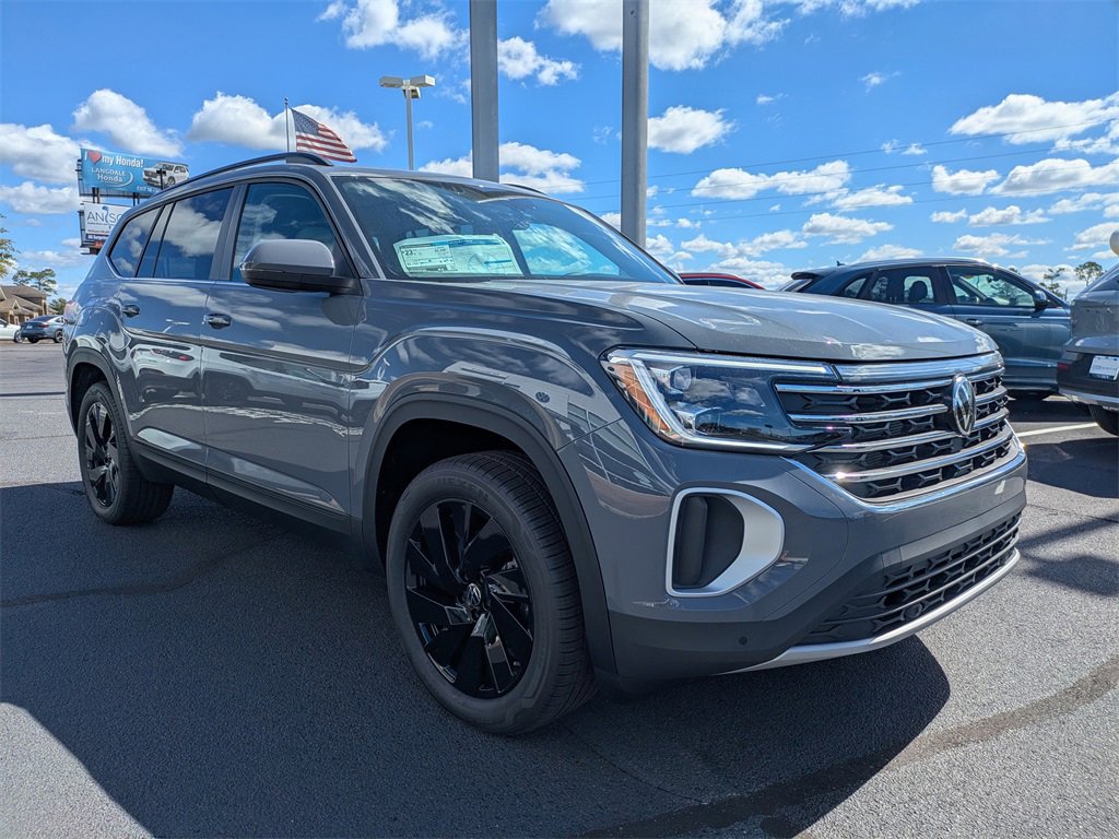 New 2026 Volkswagen Atlas SE image 3