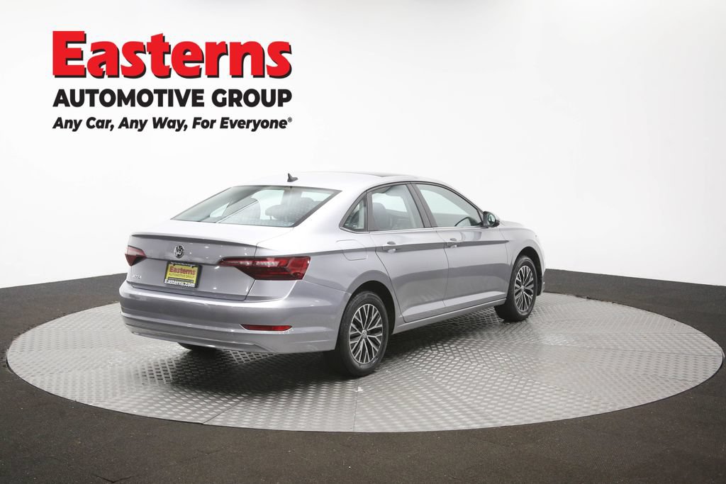 Used 2020 Volkswagen Jetta SE w/ SE Cold Weather Package FWD image 41