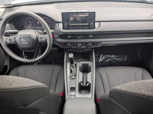 Certified 2025 Honda Accord SE image 17