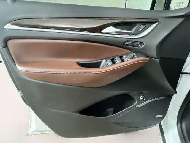 Used 2021 Buick Enclave Avenir AWD/4WD image 34