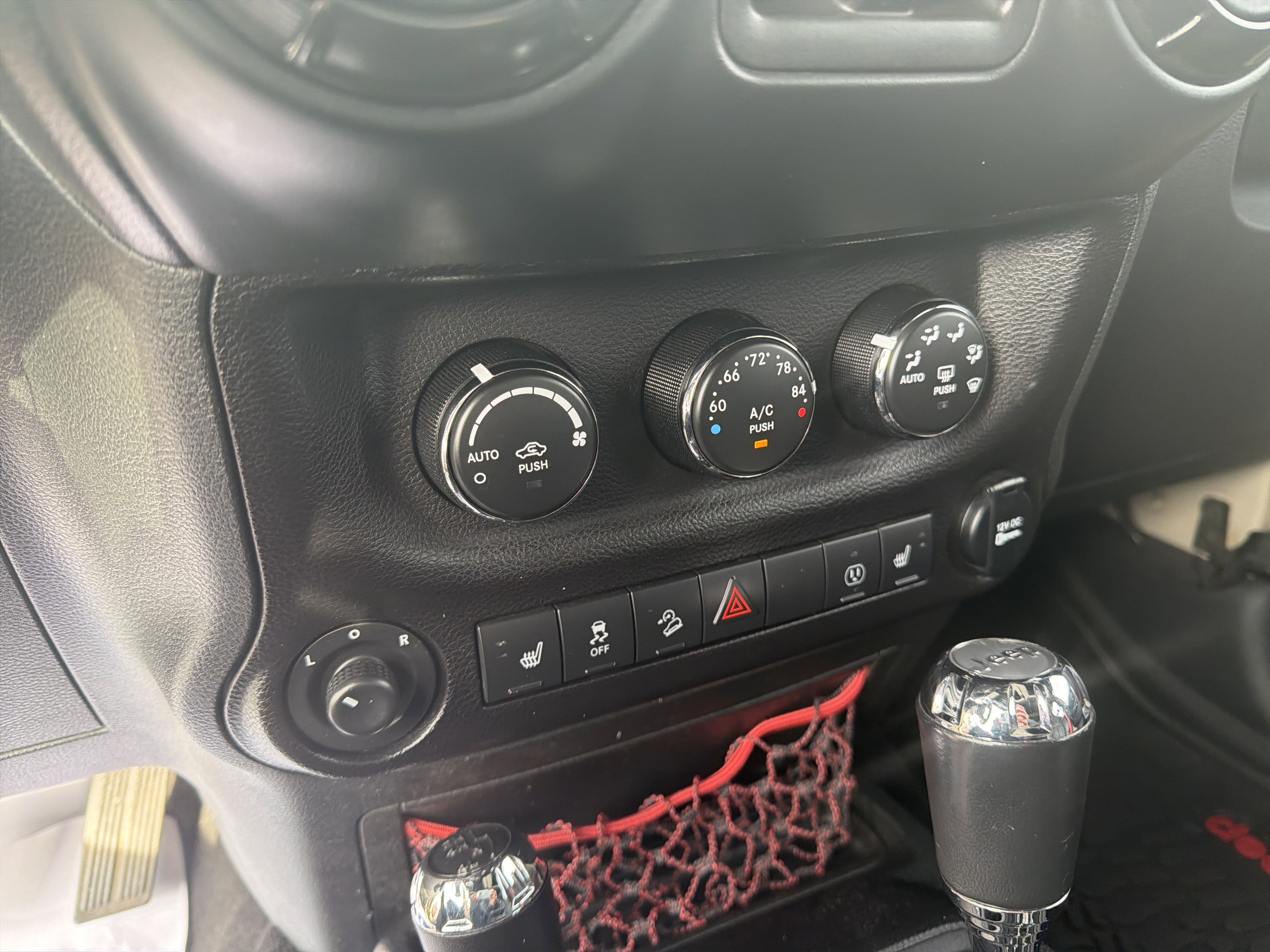 Certified 2017 Jeep Wrangler Unlimited Rubicon image 17