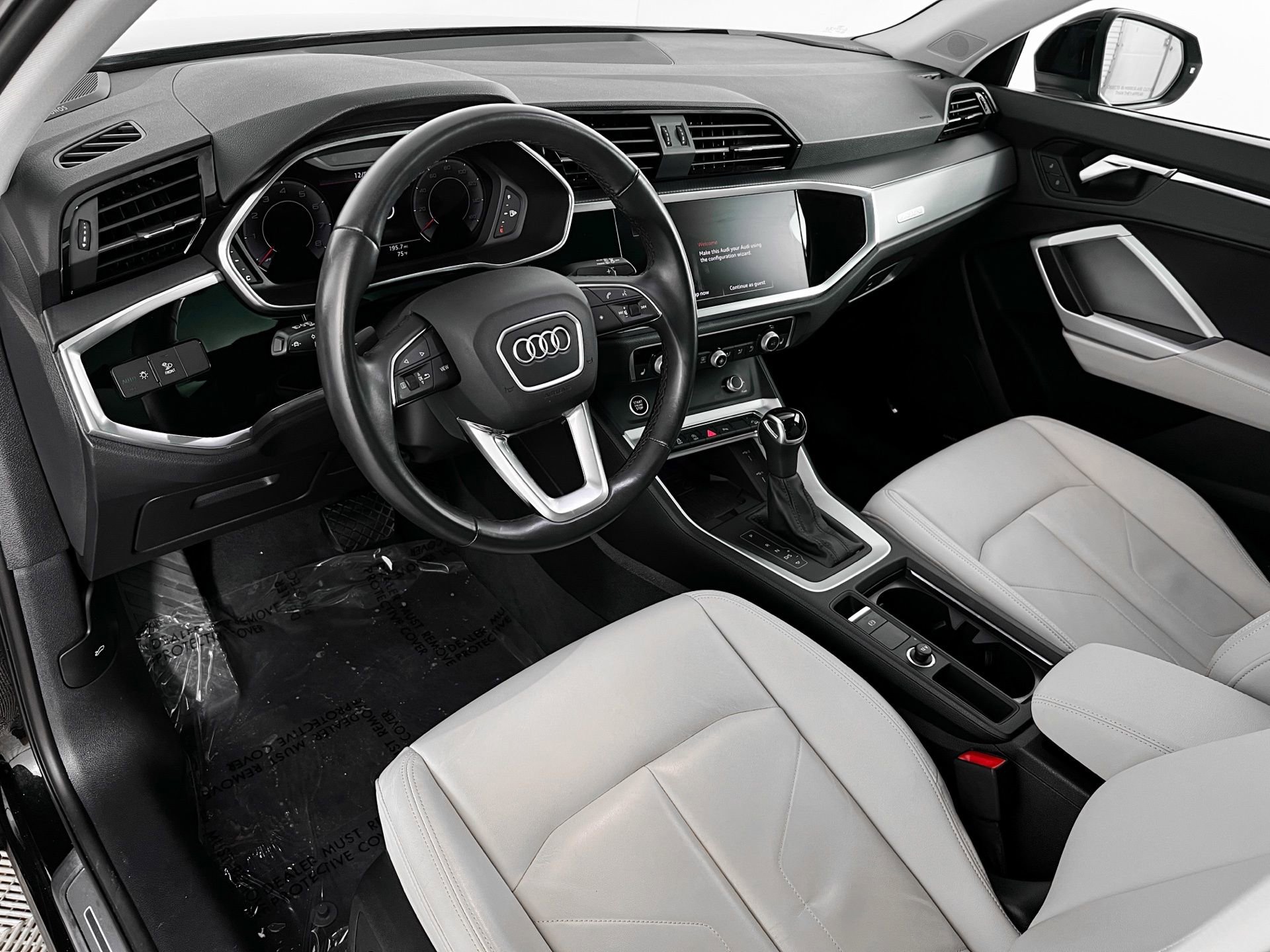 Certified 2023 Audi Q3 2.0T Premium Plus w/ Premium Plus Package image 17