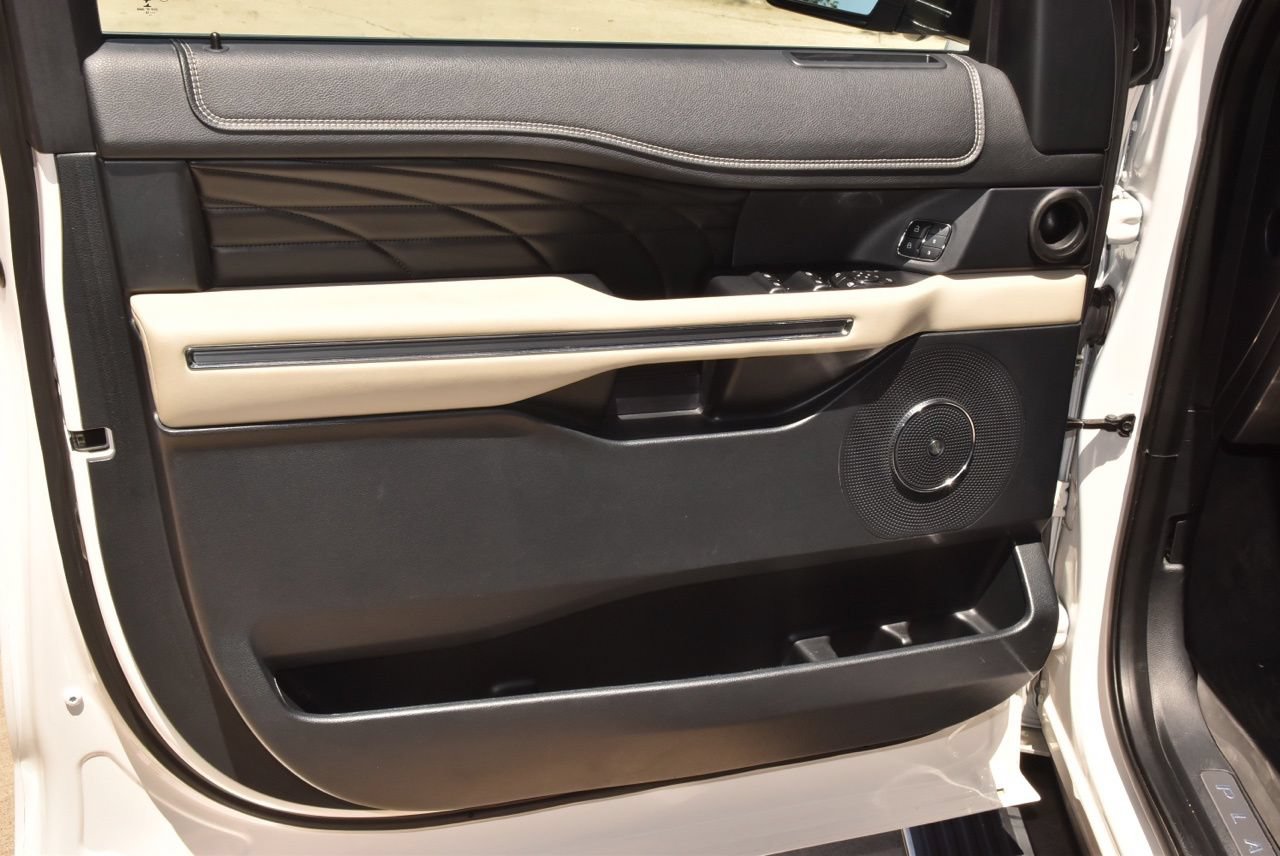 Used 2018 Ford Expedition Max Platinum AWD/4WD image 38