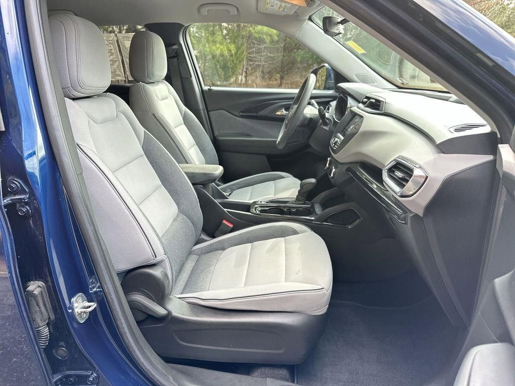 Used 2023 Chevrolet TrailBlazer LT image 25