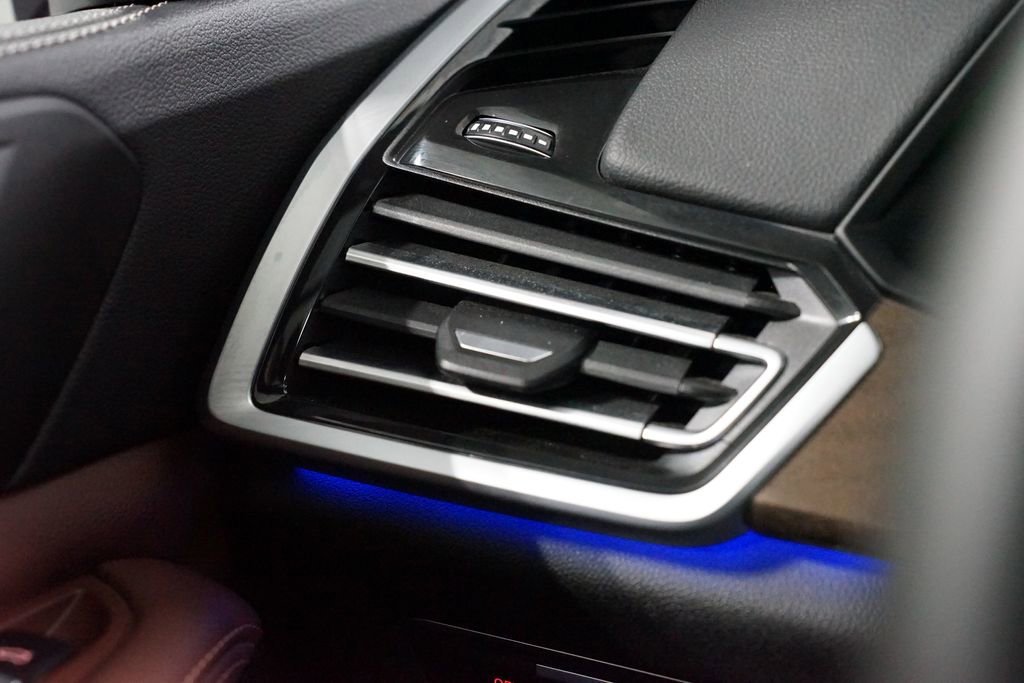 Used 2022 BMW X5 sDrive40i w/ M Sport Package image 24