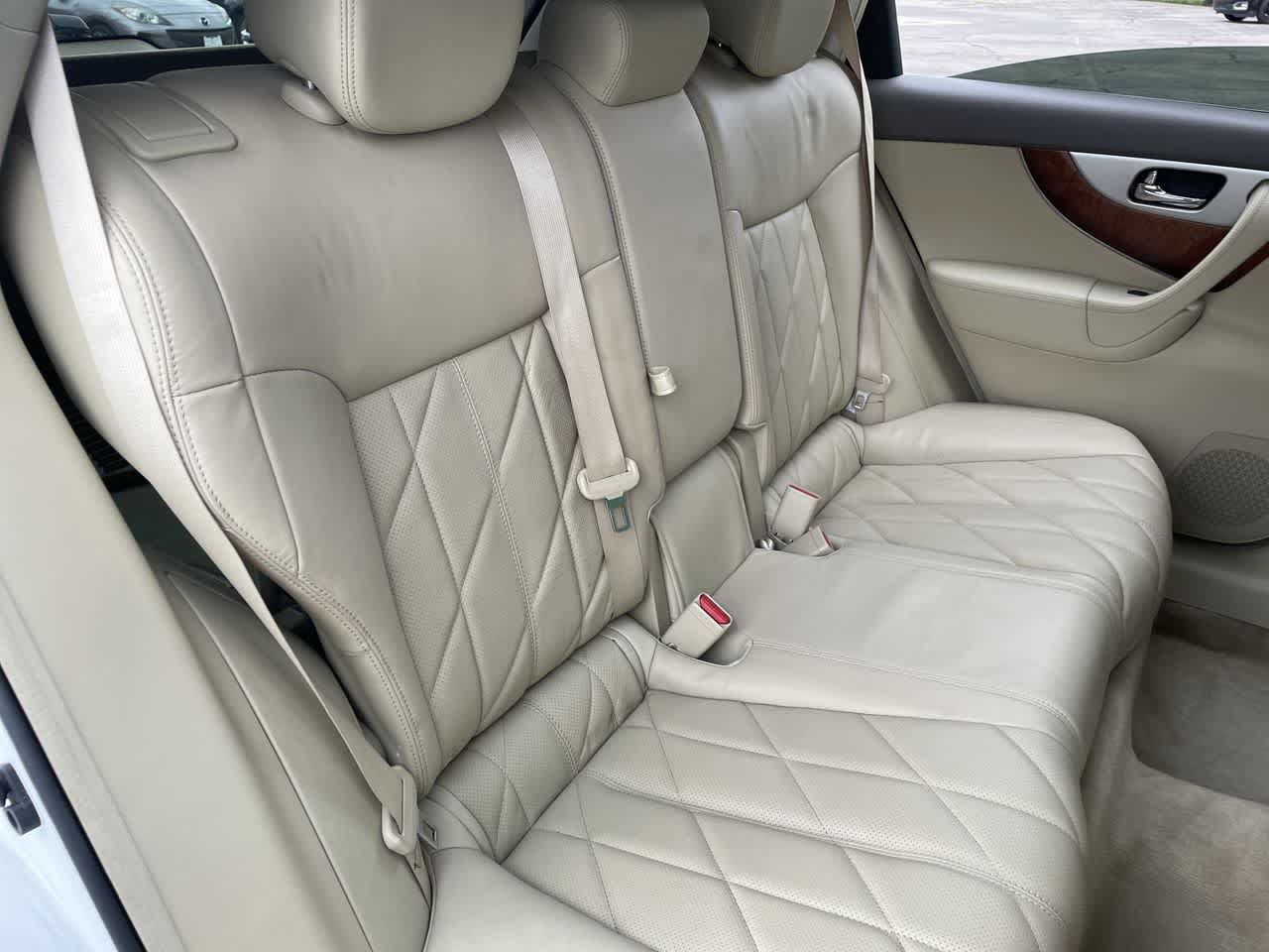 Used 2015 INFINITI QX70 AWD w/ Premium Package image 23