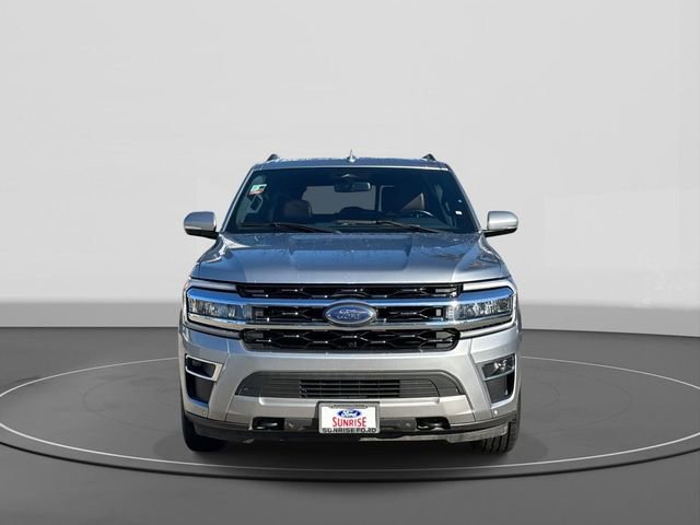 Used 2023 Ford Expedition Limited image 3