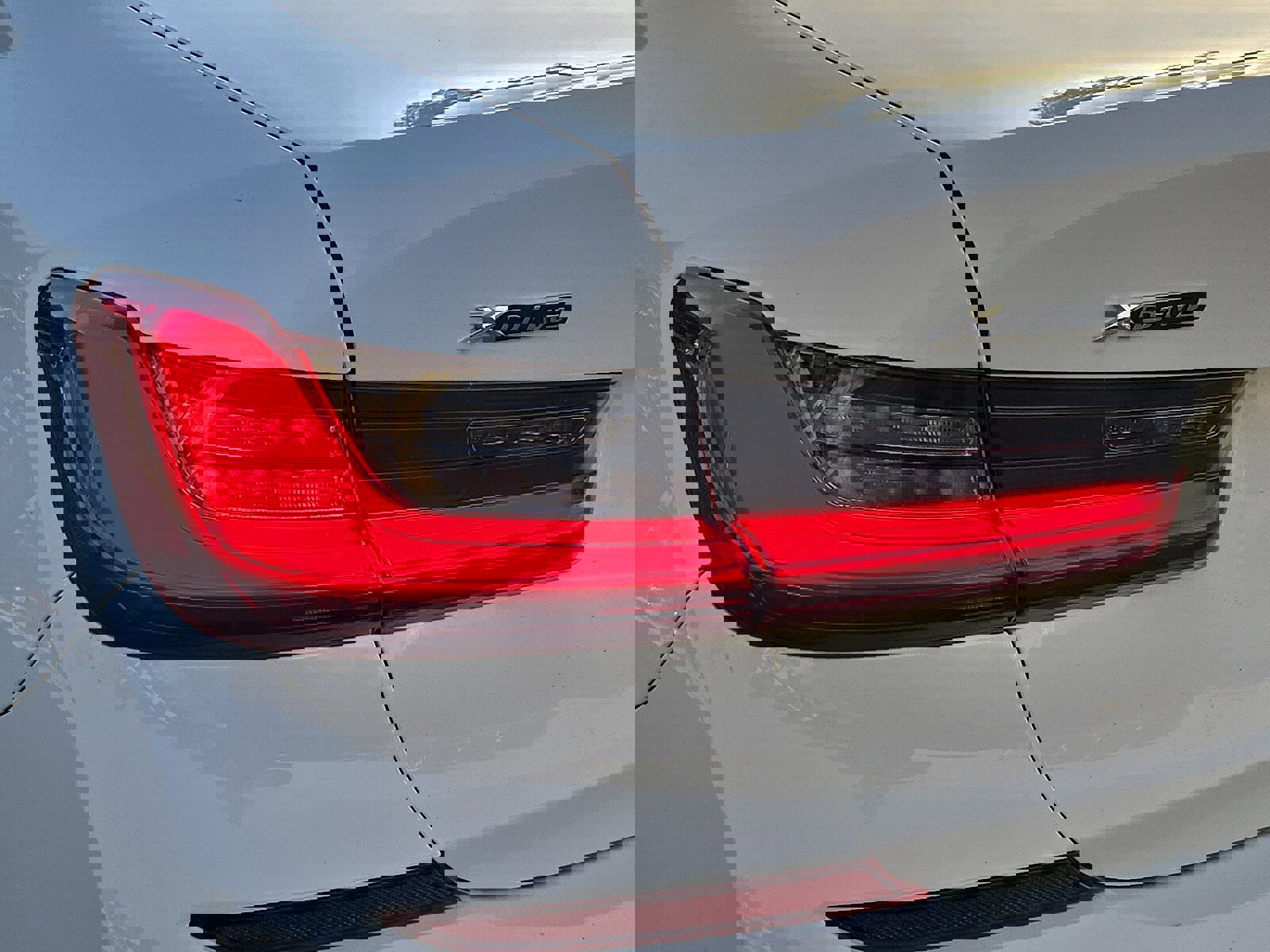 Used 2021 BMW 330i xDrive Sedan w/ M Sport Package image 10