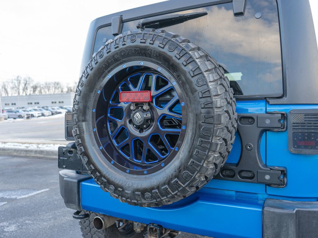 Used 2016 Jeep Wrangler Unlimited Sahara w/ Dual Top Group image 35