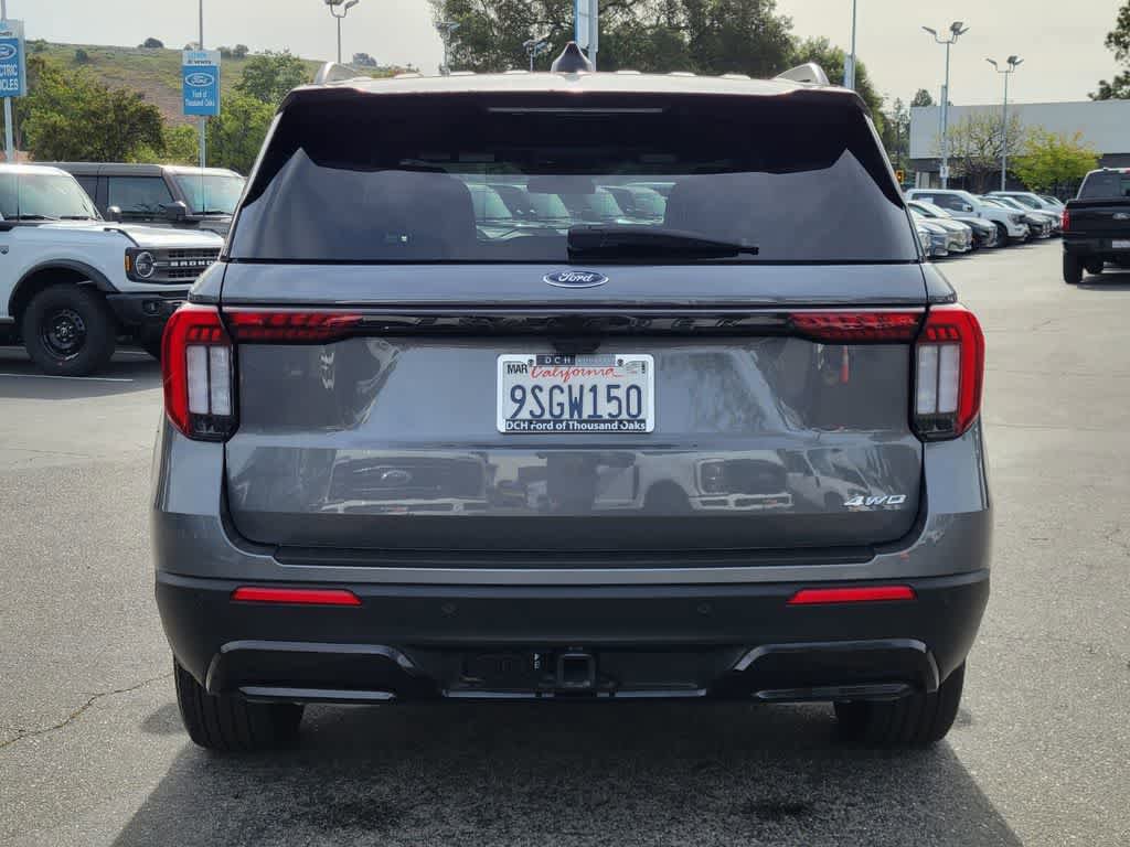 Certified 2025 Ford Explorer ST-Line image 4