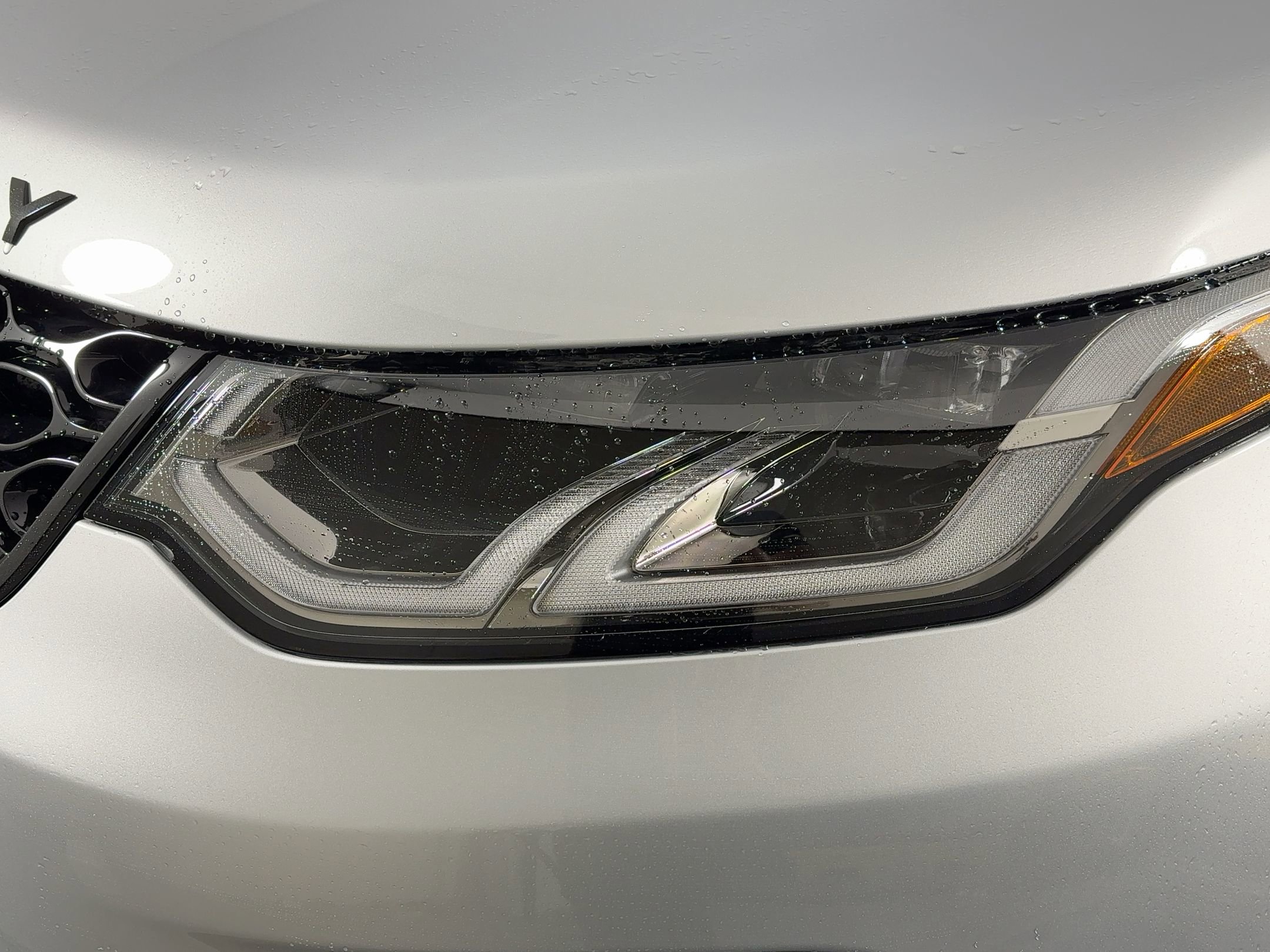 New 2026 Land Rover Discovery Sport Landmark image 11