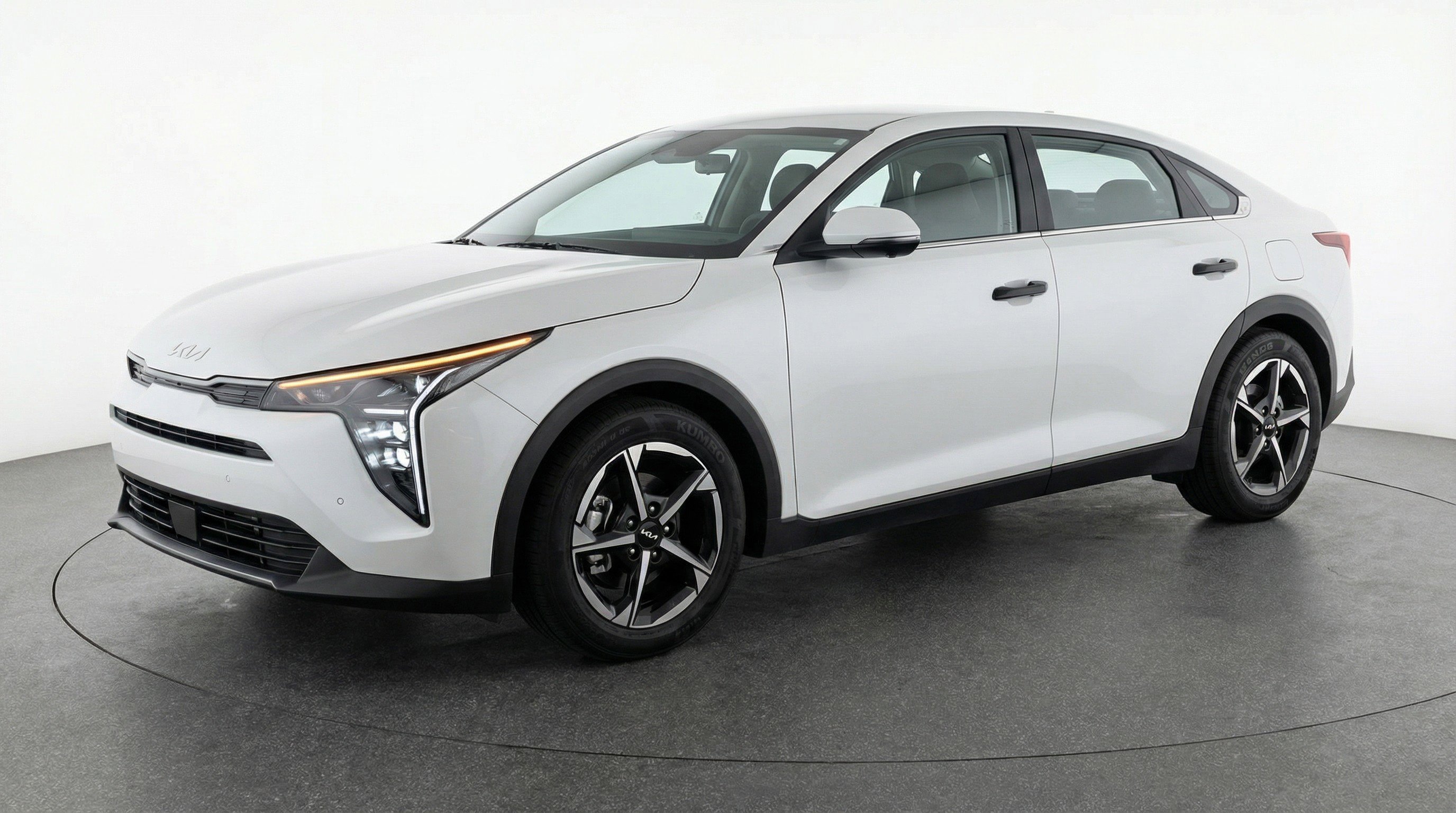 Used 2025 Kia K4 FWD image 3