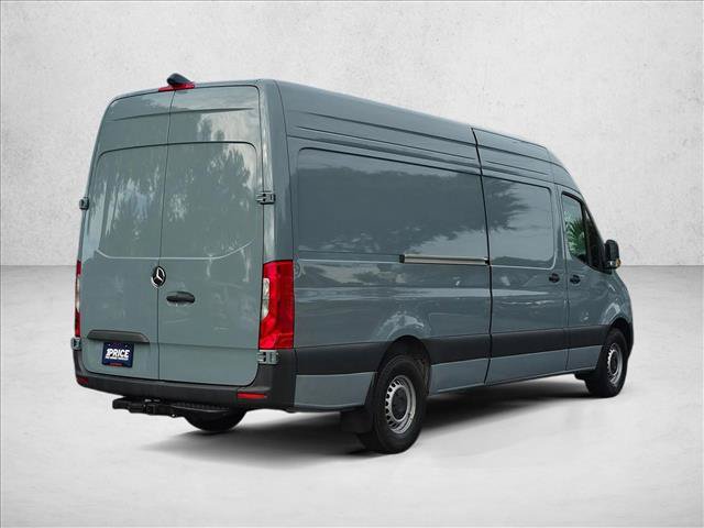 Used 2024 Mercedes-Benz Sprinter 2500 image 5