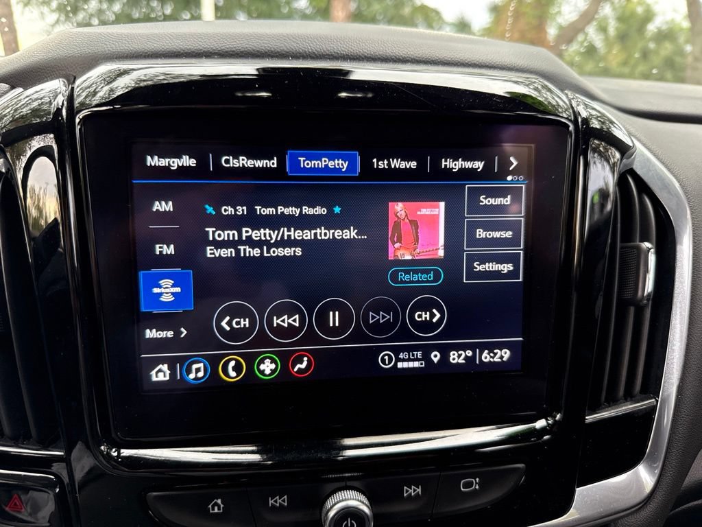 Used 2023 Chevrolet Traverse LT FWD image 35