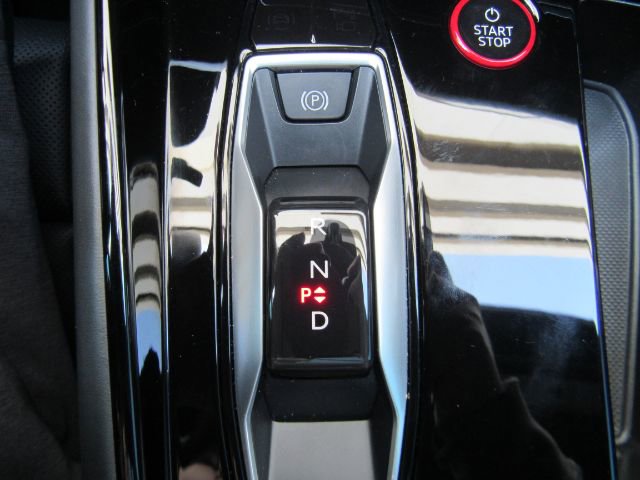 Used 2023 Audi e-tron GT Premium Plus image 46