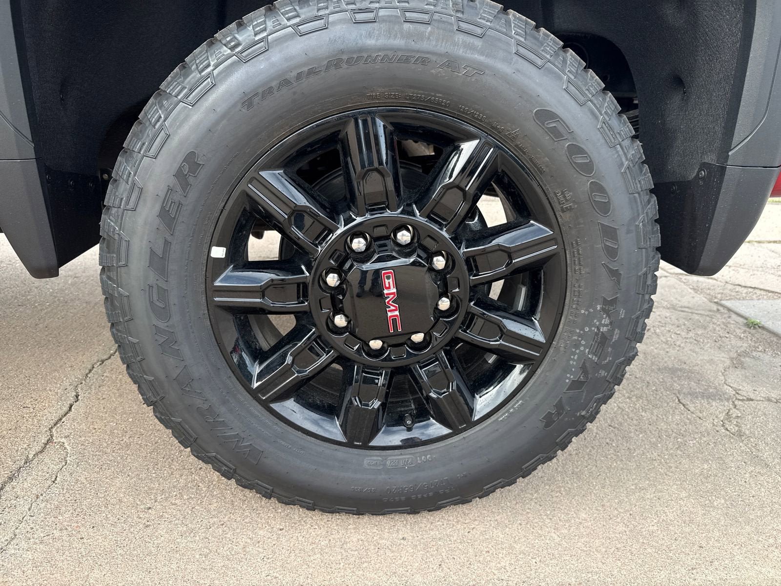 New 2026 GMC Sierra 2500 AT4 w/ AT4 Premium Plus Package AWD/4WD image 28
