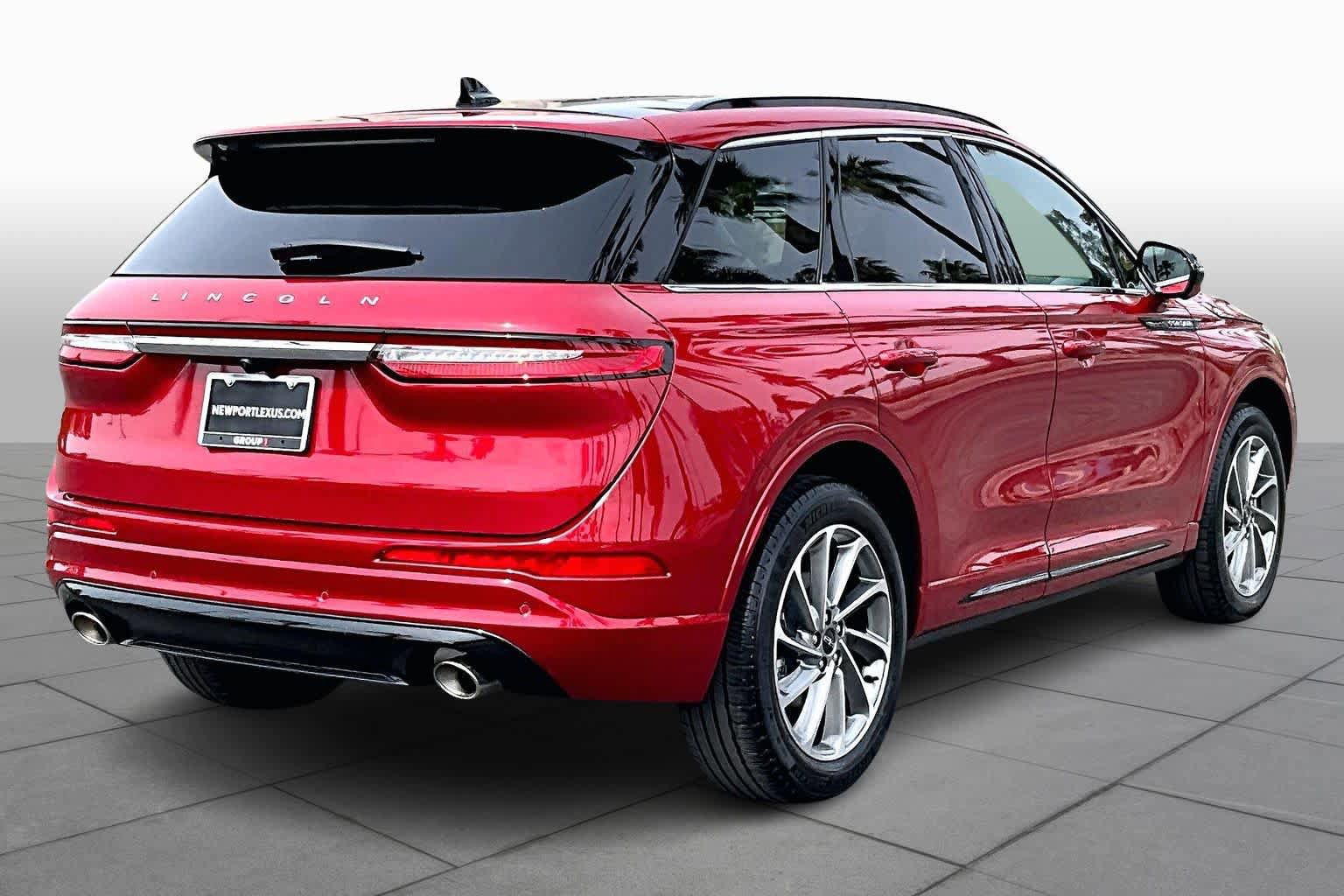 Used 2025 Lincoln Corsair Grand Touring w/ Equipment Group 302A image 12