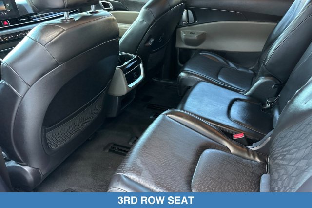 Used 2026 Kia Carnival LXS FWD image 13