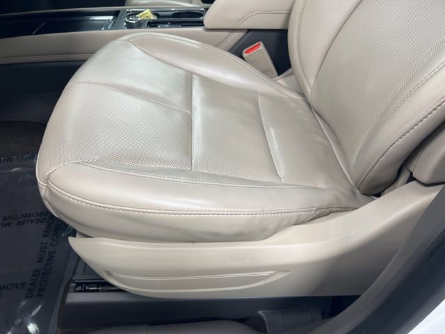 Used 2023 Lincoln Corsair AWD w/ Equipment Group 101A image 14