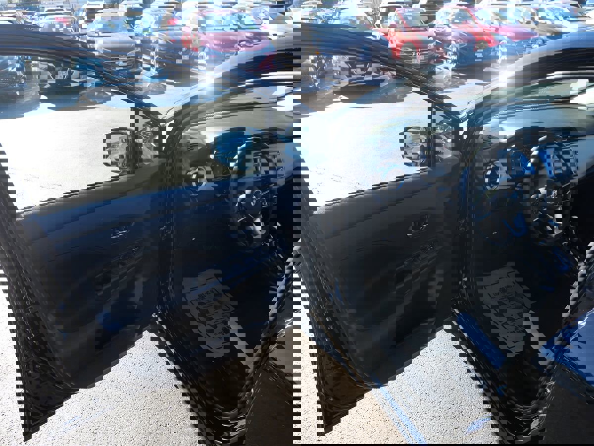 Used 2021 Nissan Versa SV image 14