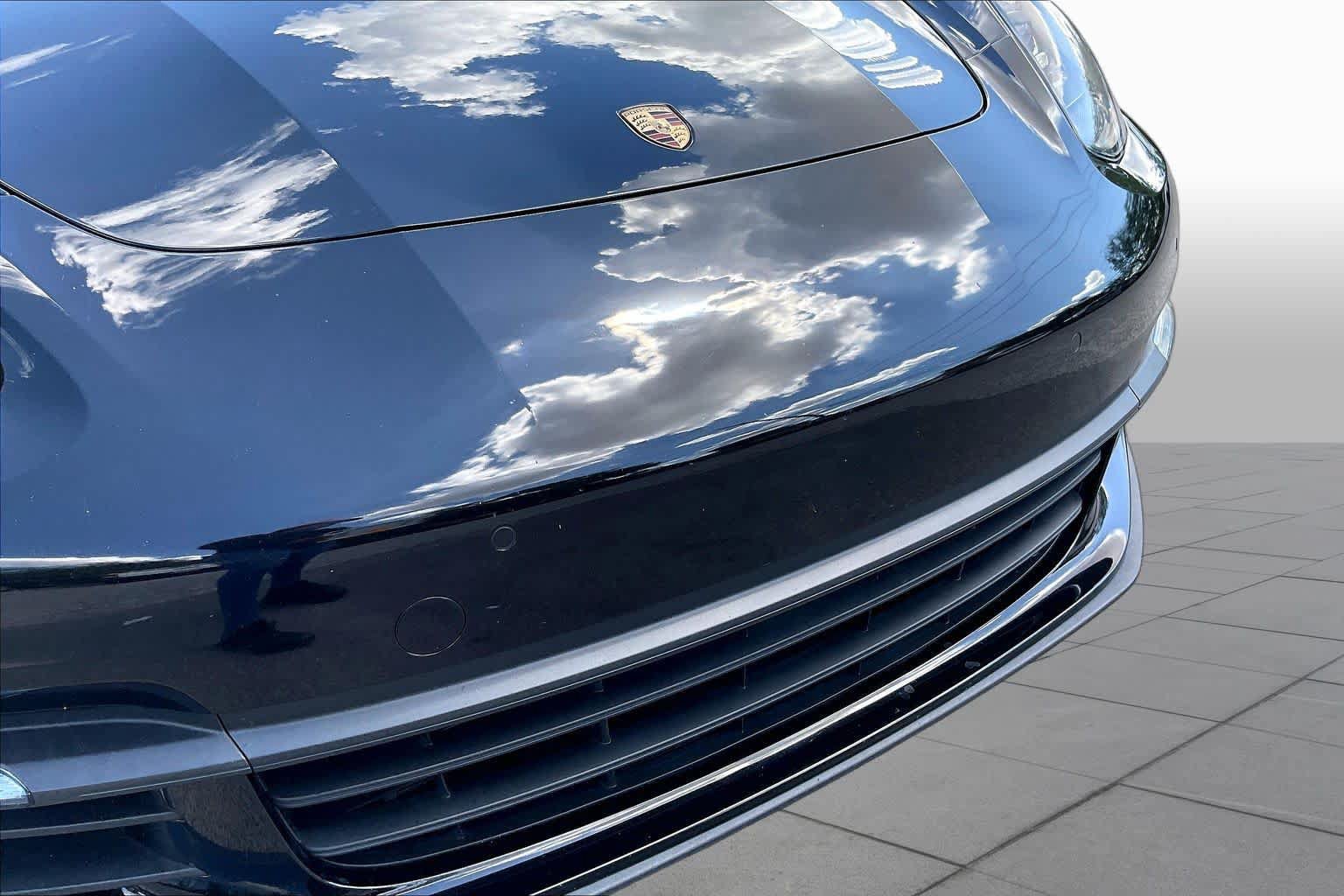 Used 2018 Porsche Panamera 4 AWD/4WD image 28