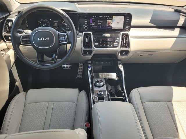 Used 2023 Kia Sorento SX Prestige w/ Panoramic Sunroof Package AWD/4WD image 14