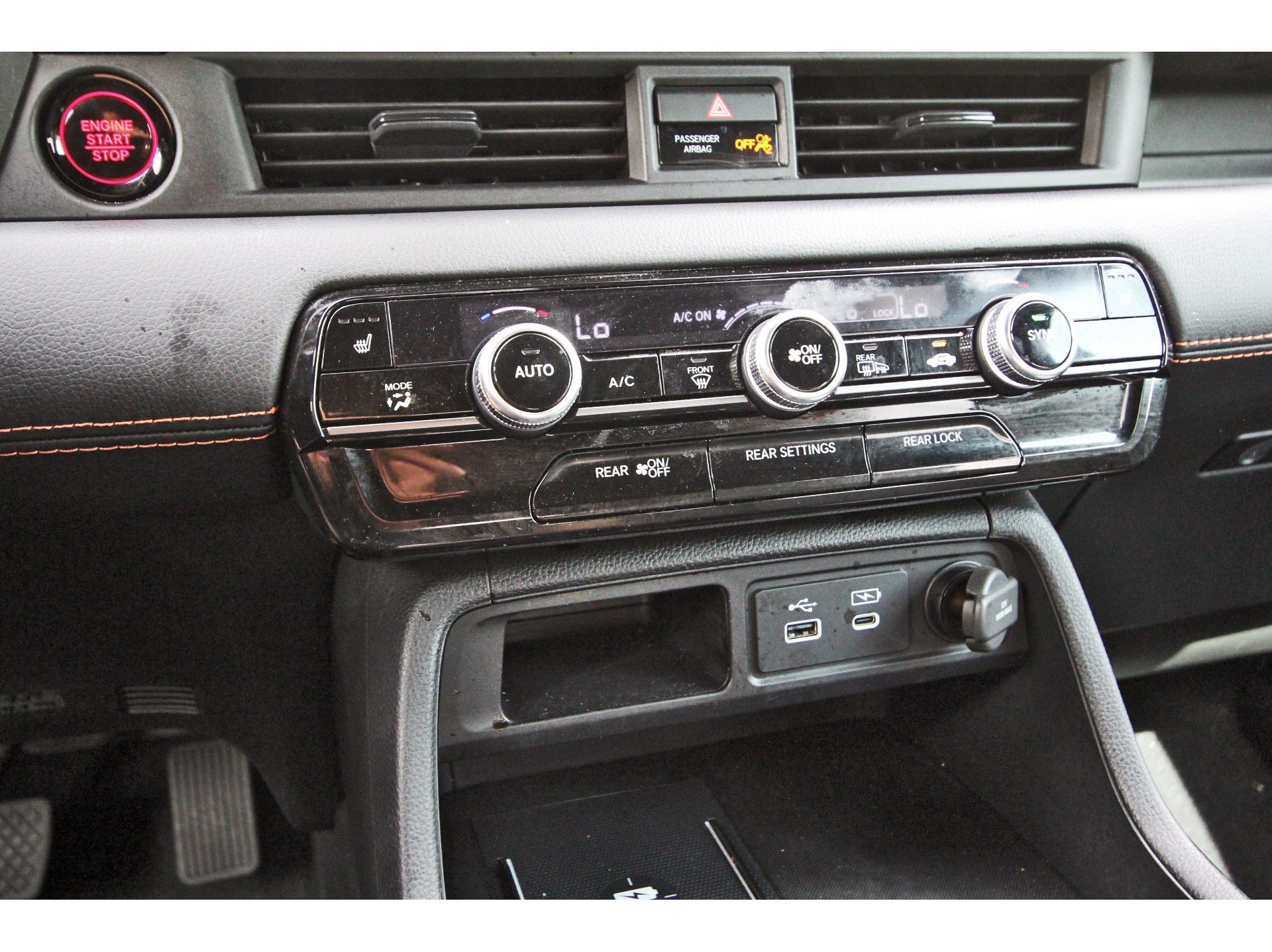 Used 2025 Honda Pilot TrailSport image 26