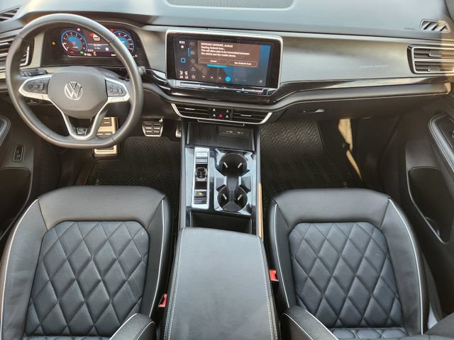 Used 2025 Volkswagen Atlas Cross Sport SEL Premium R-Line AWD/4WD image 26