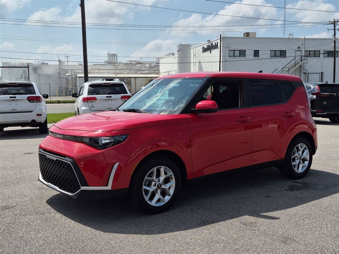 Used 2023 Kia Soul LX w/ LX Technology Package FWD image 7