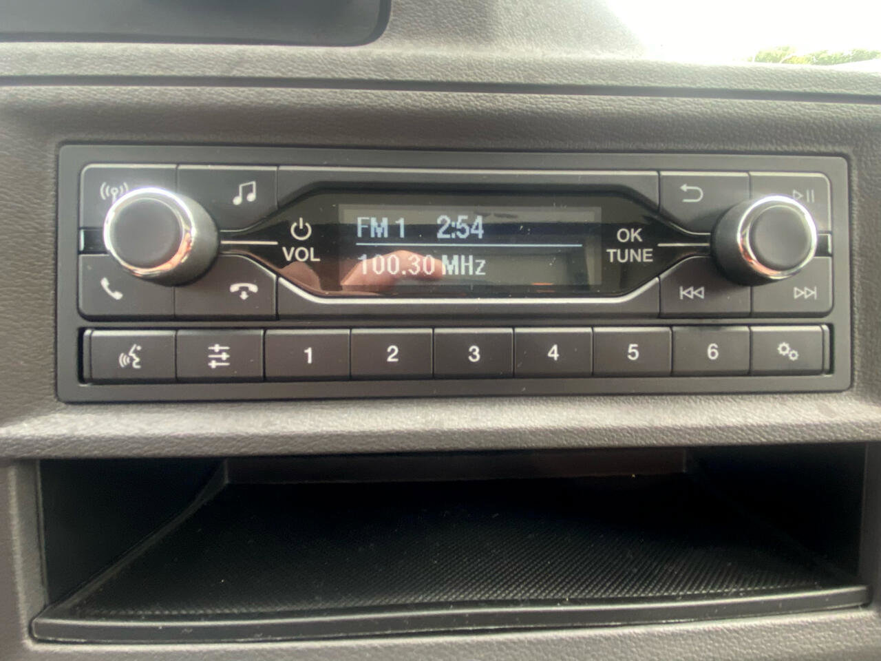 Used 2024 Ford E-350 and Econoline 350 Super Duty w/ Power Windows & Locks Group image 32