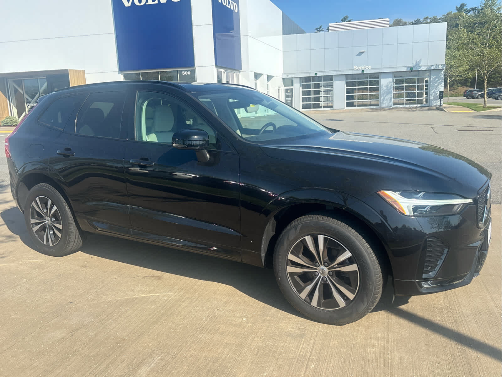 Used 2024 Volvo XC60 B5 Core w/ Climate Package AWD/4WD image 37