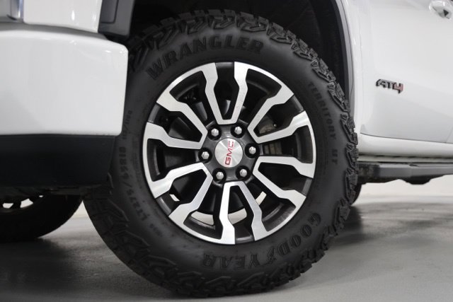 Used 2020 GMC Sierra 1500 AT4 w/ AT4 Premium Package AWD/4WD image 9