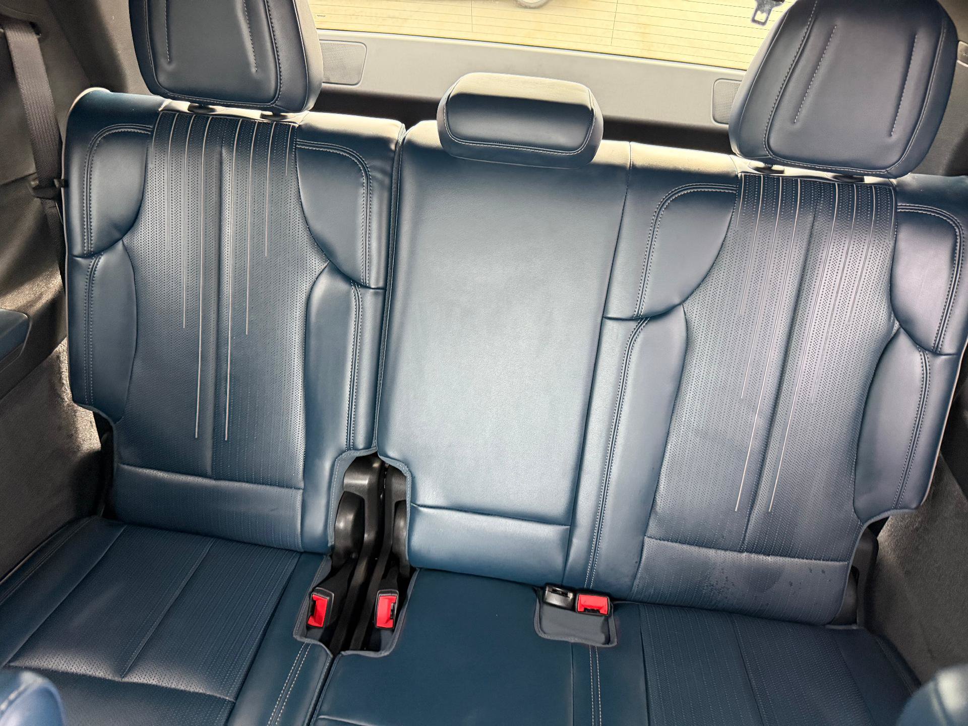 Certified 2025 Cadillac Escalade IQ Luxury 2 w/ LPO, Premium Carpet Package AWD/4WD image 23