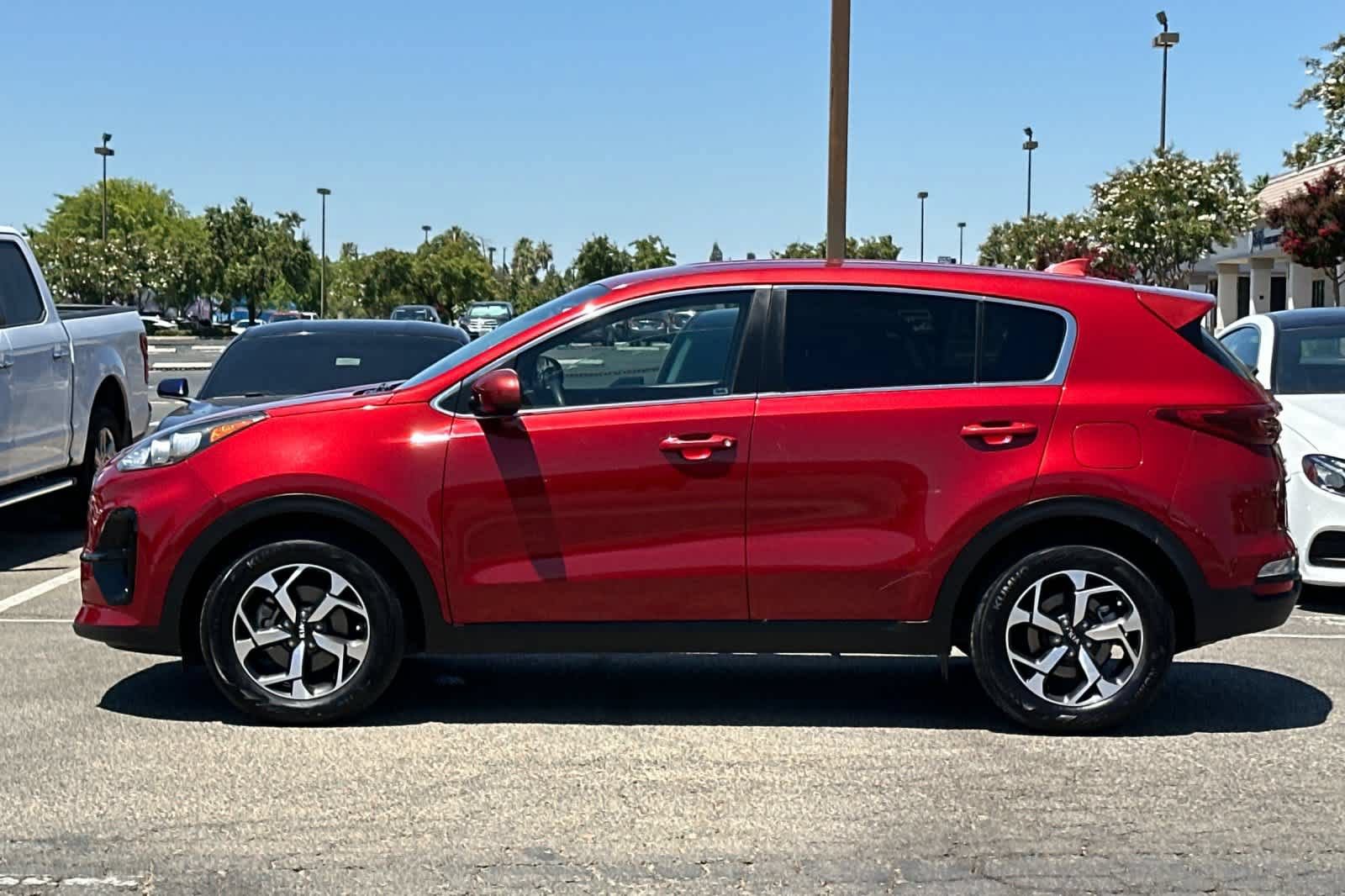 Used 2022 Kia Sportage LX FWD image 6