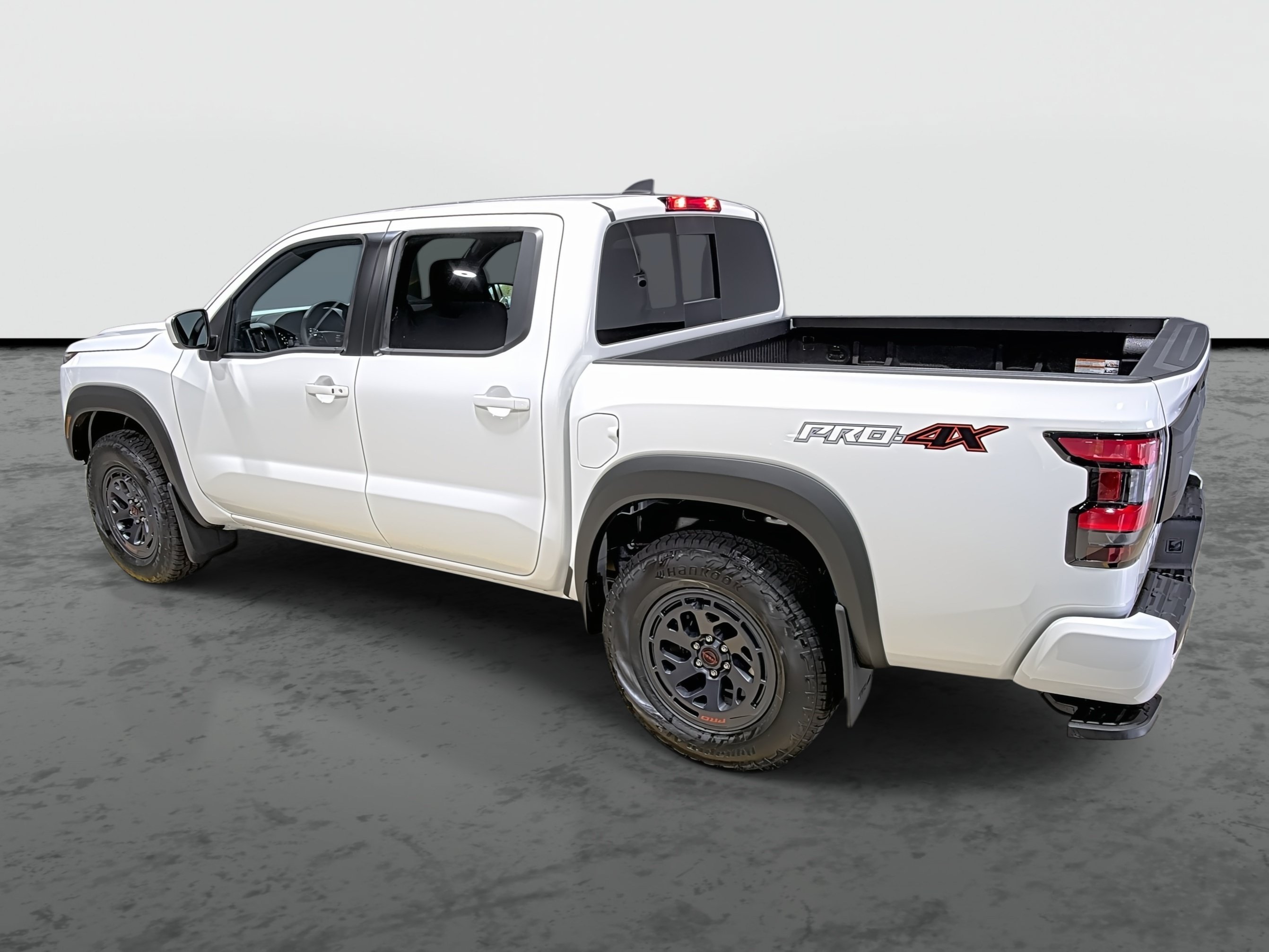 New 2026 Nissan Frontier PRO-4X w/ Tow Package AWD/4WD image 2