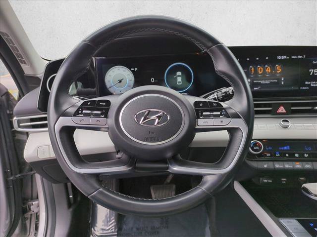 Used 2021 Hyundai Elantra Limited image 10