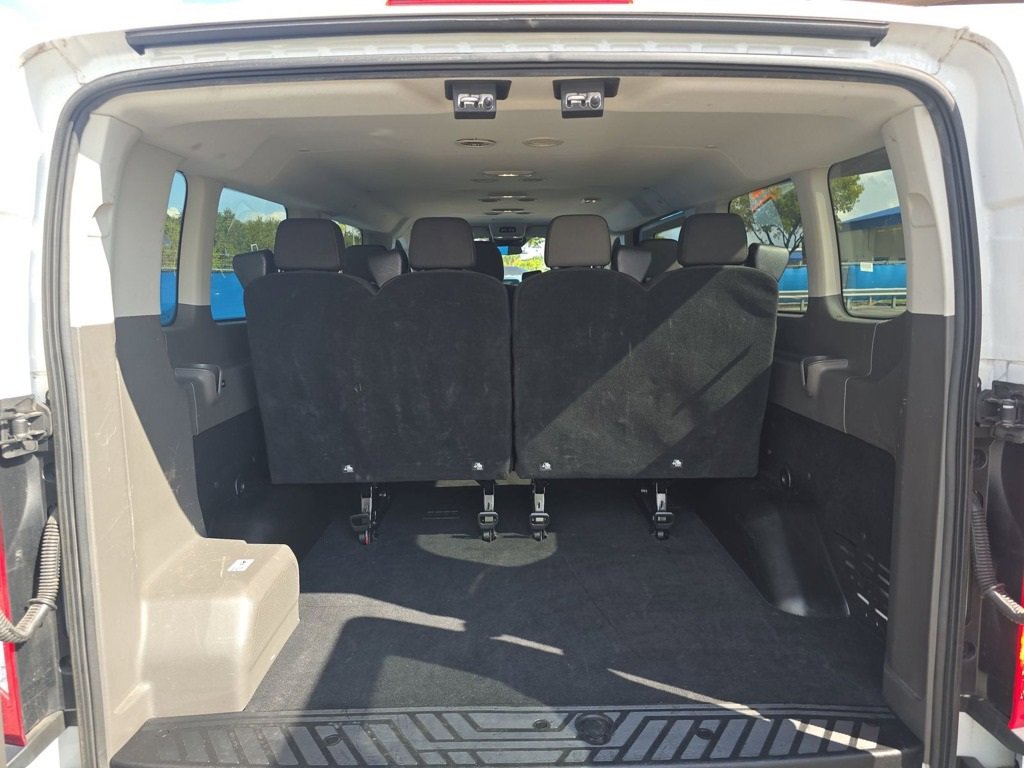 Used 2023 Ford Transit 350 XLT image 6