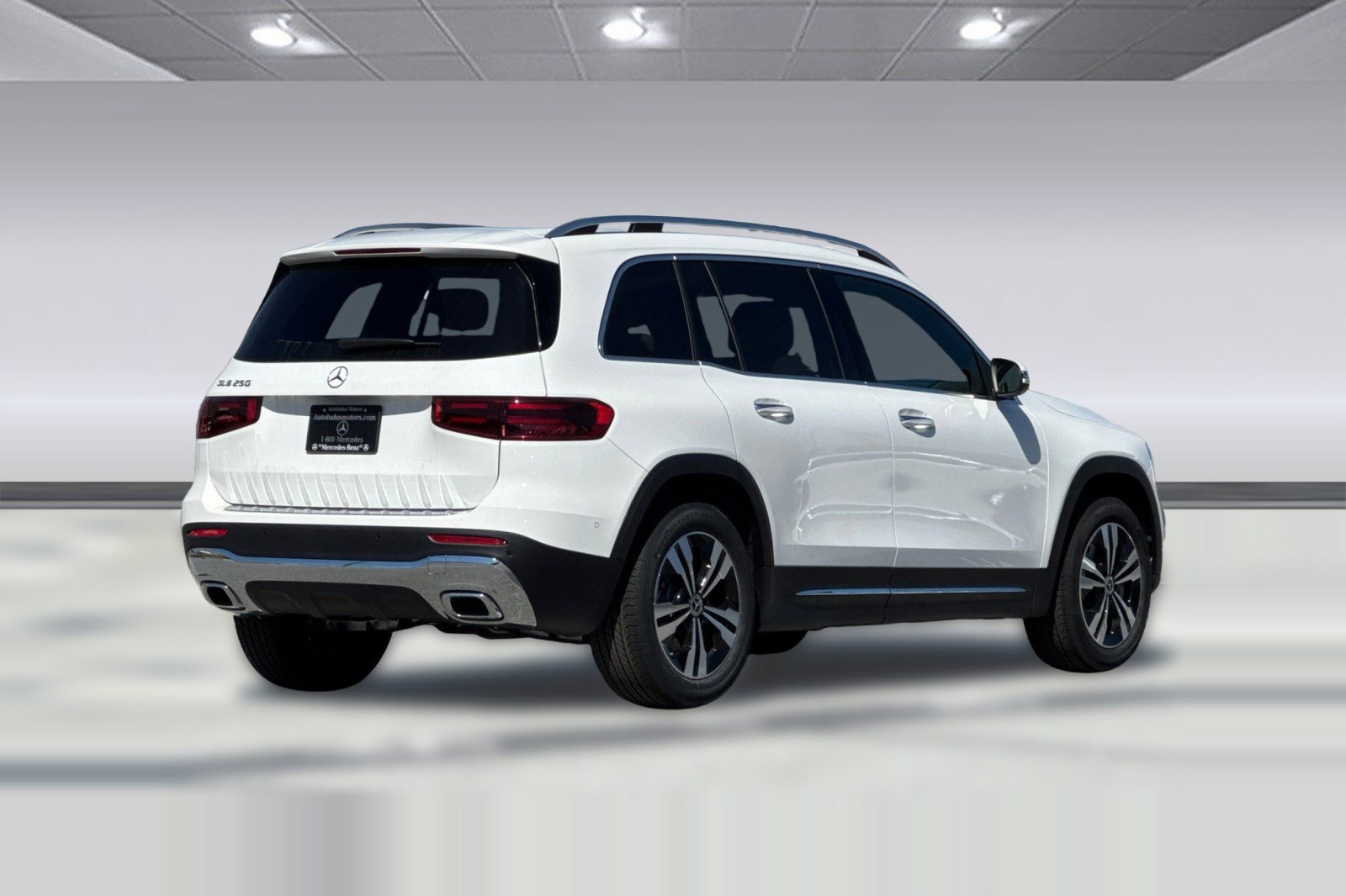 New 2026 Mercedes-Benz GLB 250 image 8