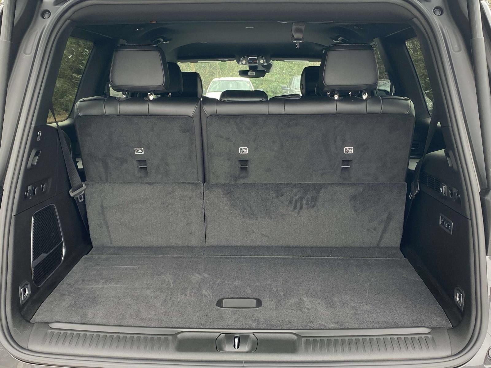 New 2026 Jeep Grand Wagoneer Limited AWD/4WD image 9