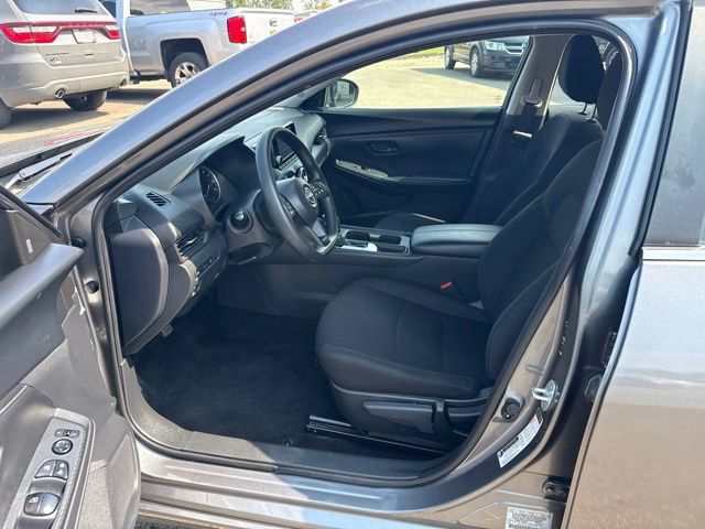 Used 2024 Nissan Sentra S FWD image 9