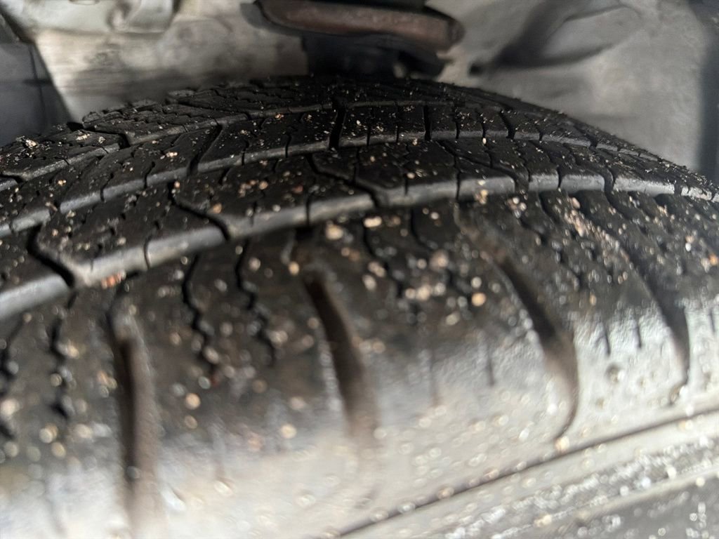 Used 2024 Nissan Kicks SR w/ SR Premium Package image 37