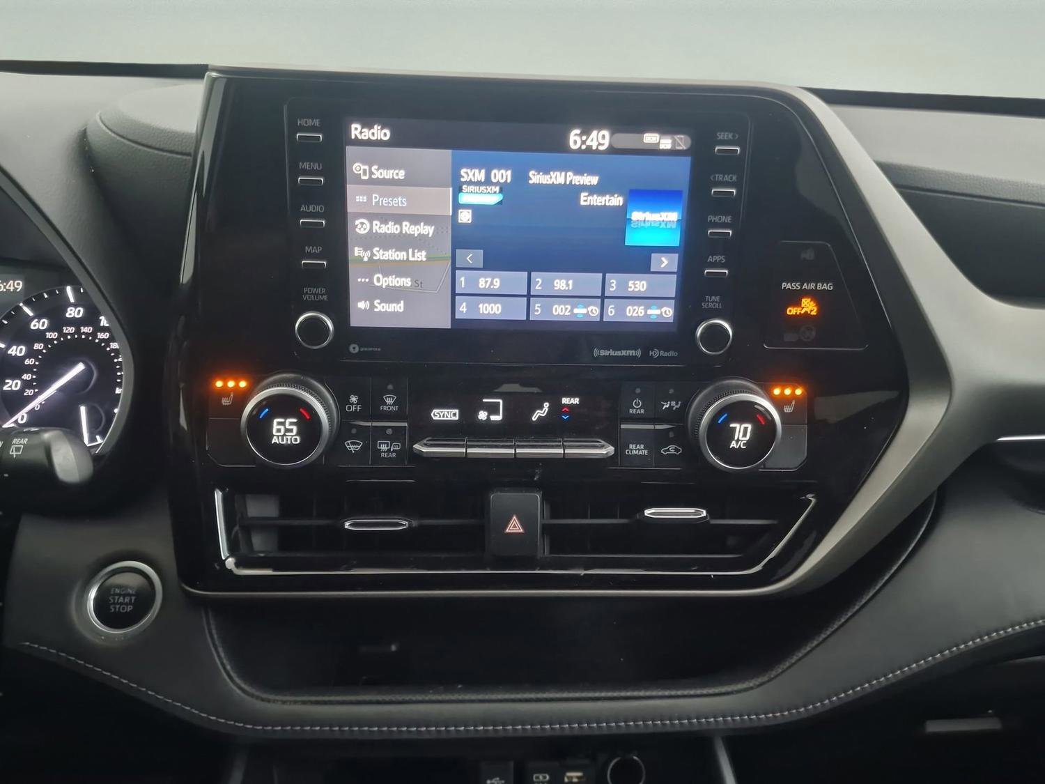 Used 2021 Toyota Highlander XLE image 22